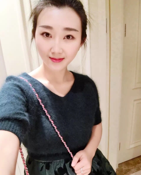 小妮的第三张照片--平和相亲网