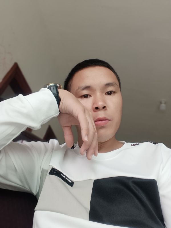 冷漠的第一张照片--平和相亲网