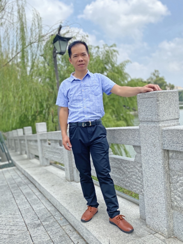 奇峰向阳的第一张照片--平和相亲网