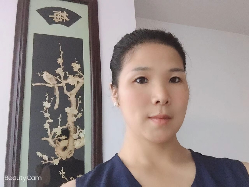 微笑的第一张照片--平和相亲网