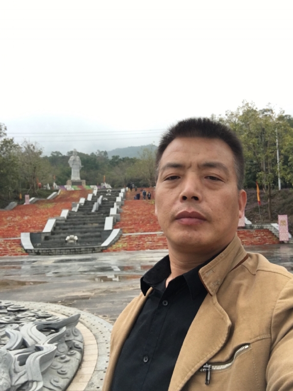 开心的松鼠的第二张照片--平和相亲网