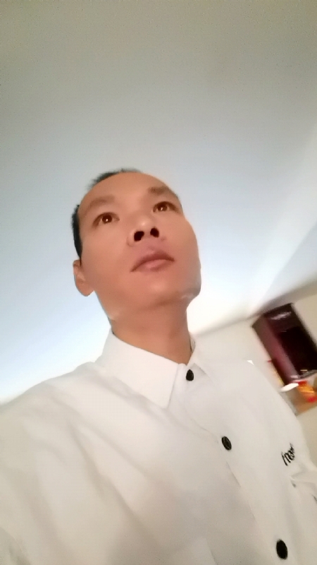 只影向谁去的第五张照片--平和相亲网