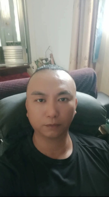 施逸森的第一张照片--平和相亲网