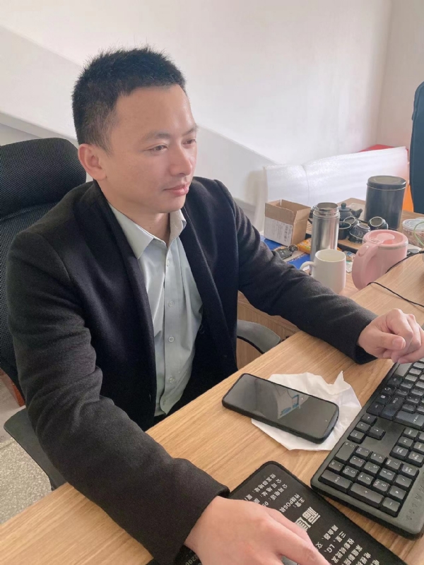 落叶知秋的第一张照片--平和相亲网