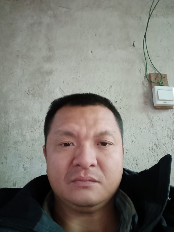 兰成龙的第四张照片--平和相亲网