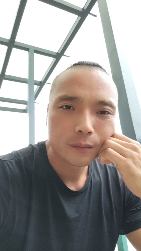 伯爵的第三张照片--平和相亲网